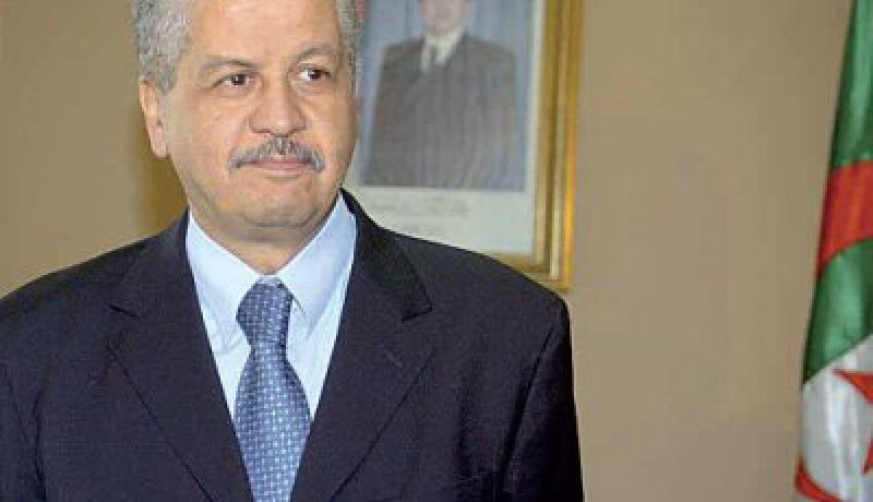 سلال يشرع في زيارة عمل إلى ولاية تيبازة
