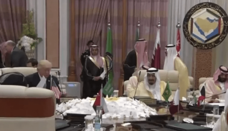 انطلاق أعمال القمة الخليجية الأمريكية برئاسة ملك السعودية وترامب