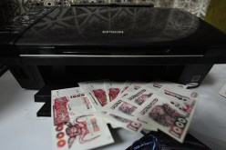 الـدرك الوطني يـطيح بعصابة تـزوير العملة الوطنية في تـيبازة