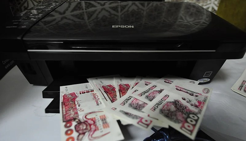 الـدرك الوطني يـطيح بعصابة تـزوير العملة الوطنية في تـيبازة