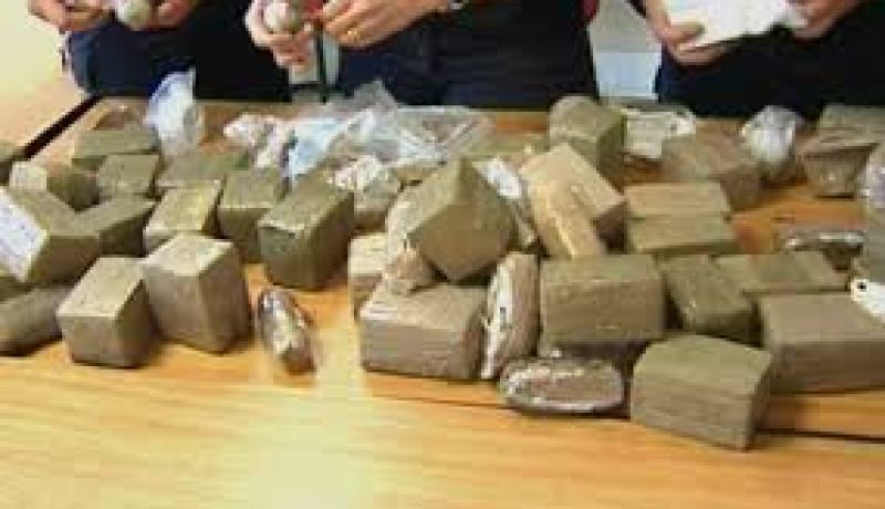 احباط محاولة تهريب 425 كلغ من الكيف المعالج في بشار