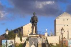 تدشين تمثال للعقيد عميروش ببني يني بولاية تيزي وزو