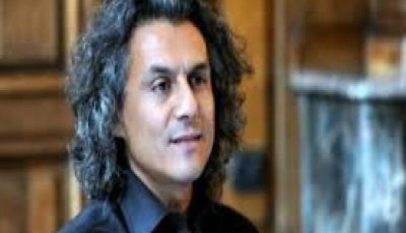 توقيعات رشيد نكاز تعرضت للسطو في ضواحي بومرداس ولم يتبق منها إلا النصف
