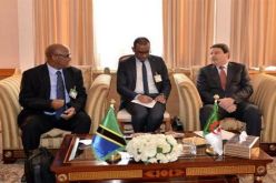 الهامل في محادثات مع نظيره التانزاني