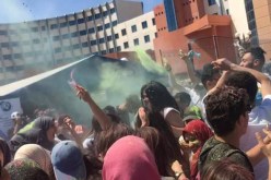الاحتفال بمهرجان الألوان بدل يوم العلم