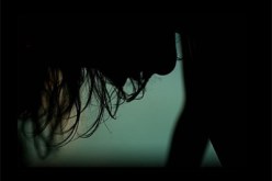 أنقذوني‮  ‬وقعت صريعة حب من‮ ‬يكبرني‮ ‬بضعف عمري‮ ‬