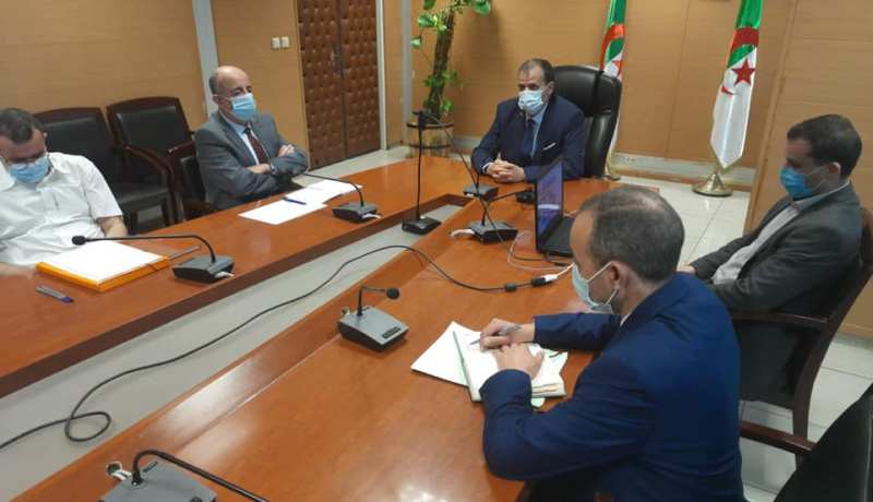 رزيق يشدد على ضرورة تكثيف الرقابة واحترام الإجراءات الوقائية في الفضاءات التجارية