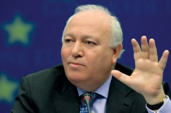 موراتينوس يشيد بالتزام لجنة الإشراف على الانتخابات باحترام القانون