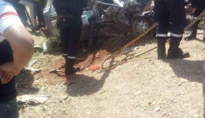 وفاة 4 أشخاص بعد اصطدام سيارة بحافلة في عين الدفلى