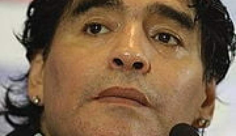 مارادونا لا أحب الحديث عن أشخاص غير جديرين بالاحترام