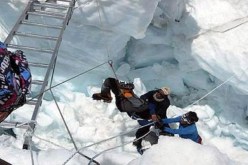 هلاك 5 عسكريين في انهيار جليدي في جبال الألب الفرنسية