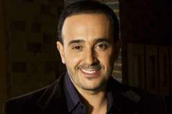 شاهد بالفيديو صابرالرباعي يغني شارة مسلسل ذهاب وعودة