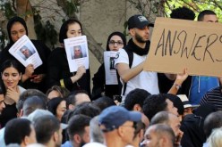 بالفيديو.. محتجون يقتحمون مبنى بلدية في لندن