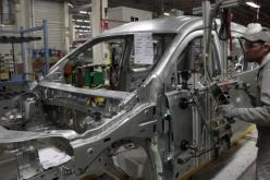 جلاب : الانتهاء من إعداد الدراسة الخاصة بأسعار السيارات المصنعة محليا قريبا