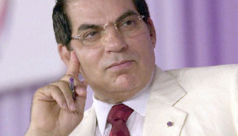 يقوم الليل فرحا بذهاب بن علي