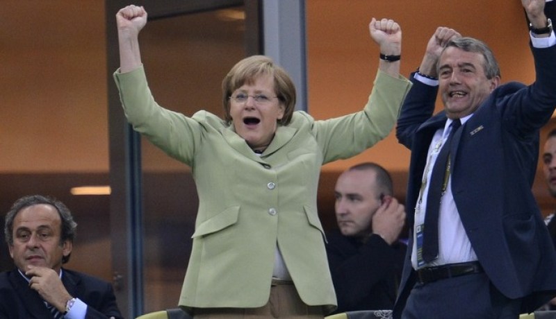 ميركل ستحضر نهائي يورو 2012 في حال تأهل منتخب بلادها