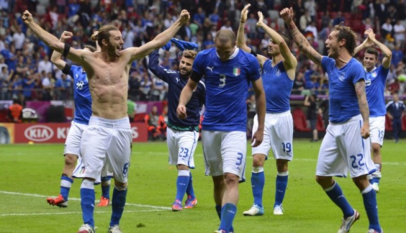 ايطاليا  العقبة الكبرى التي تعوق اسبانيا لحجز مكان بين العظماء