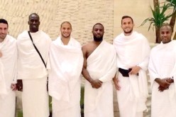 ڤديورة يؤدي مناسك العمرة رفقة بوزيد وأبو تريكة