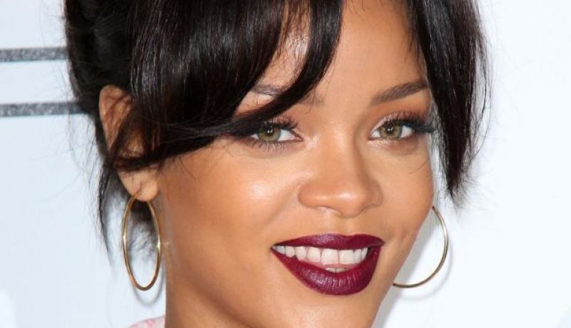 ريهانا تهاجم ترامب بعنف بعد قراره ضدّ المسلمين وهكذا وصفته