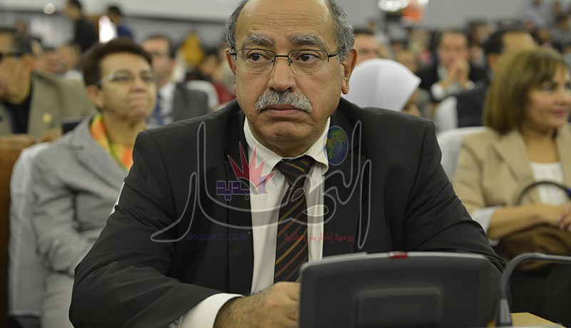 مباركي يؤكد أن قطاع التكوين المهني يتعاطى مع أزمة انهيار أسعار النفط