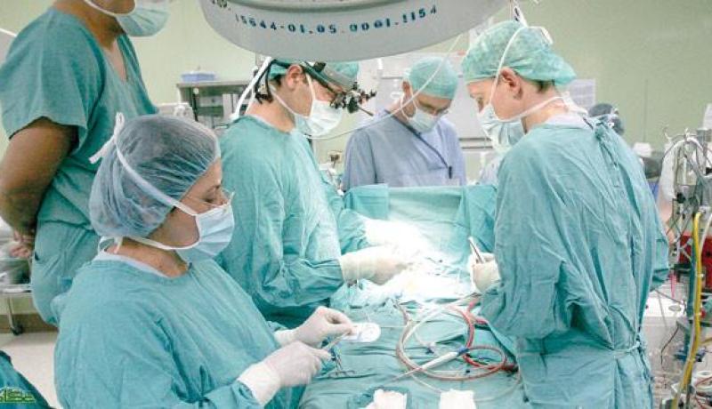 الاستشارات الطبية والعمليات الجراحية مؤجلة إلى شهر سبتمبر القادم