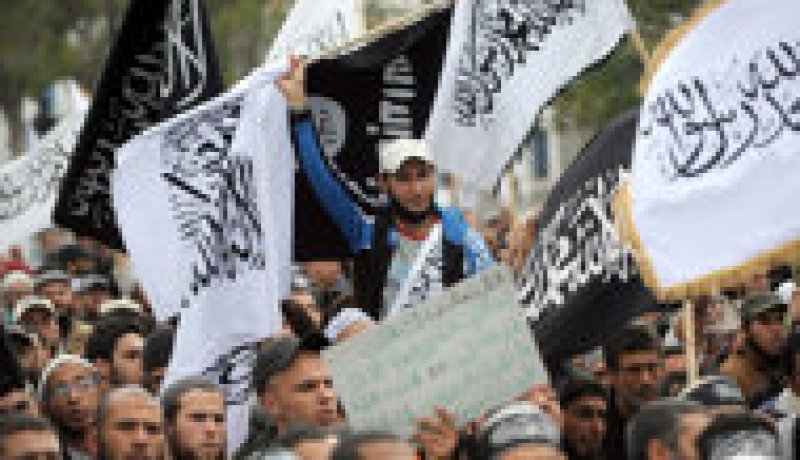 الترخيص لأول حزب سلفي بتونس