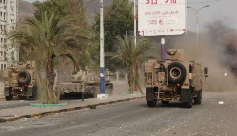 ارتفاع حصيلة انفجار مأرب إلى 16 جنديا يمنيا