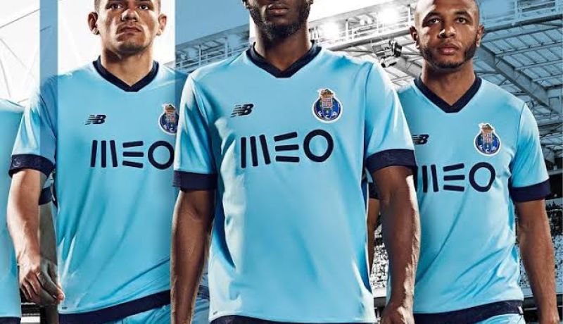 شكوك إثر ظهور براهيمي بقميص بورتو الجديد