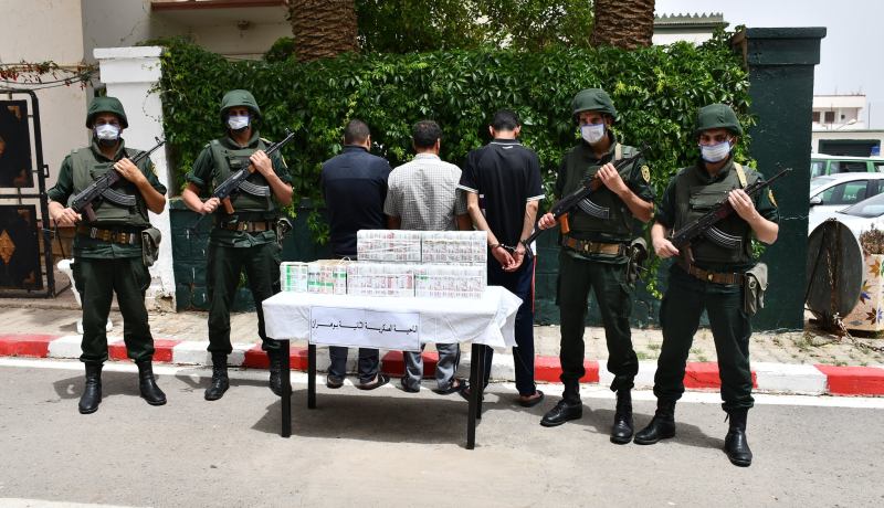 وزارة الدفاع: تفكيك شبكة من 6 أشخاص وحجز أكثر من 4 ملايير سنتيم