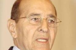 يزيد زرهوني وزير الداخلية الاسبق يدلي بصوته