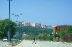 والي جيجل يعد سكان مدينة مزغيطان بحلول عاجلة لأزمتي الماء والكهرباء