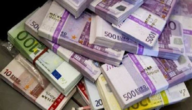 حجز 18 ألف أورو بمطار تلمسان