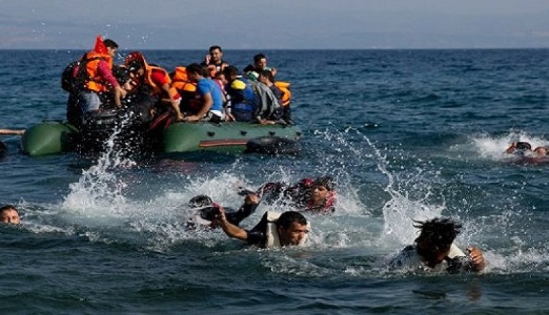 وفاة 18 مهاجرا إثر غرق قاربهم في بحر إيجة