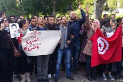 إعتقال 328 شخصا منذ بداية الإحتجاجات على غلاء المعيشة بتونس