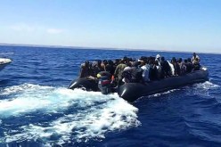 القبض على 21 شخصا ينتمون إلى شبكة تهريب المهاجرين بإيطاليا