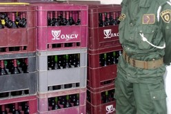 توقيف شخصين بتهمة نقل مشروبات كحولية دون رخصة بسكيكدة