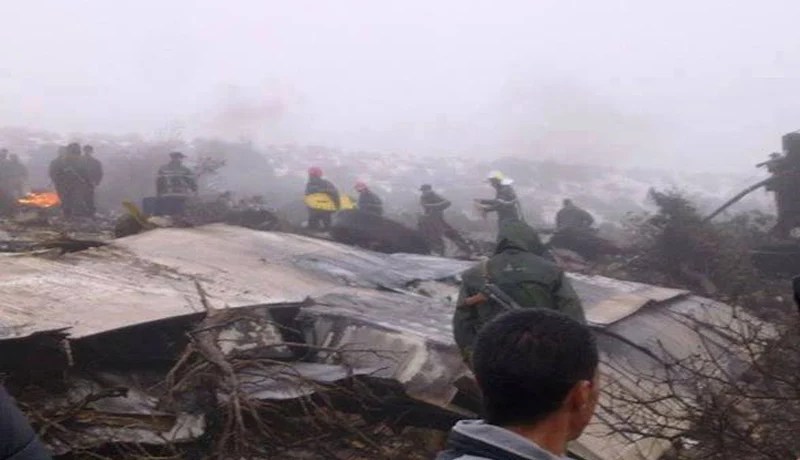 طائـرة «المــوت» اصطدمــت بقمـة الجبــل بسبـب انعدام الرؤية