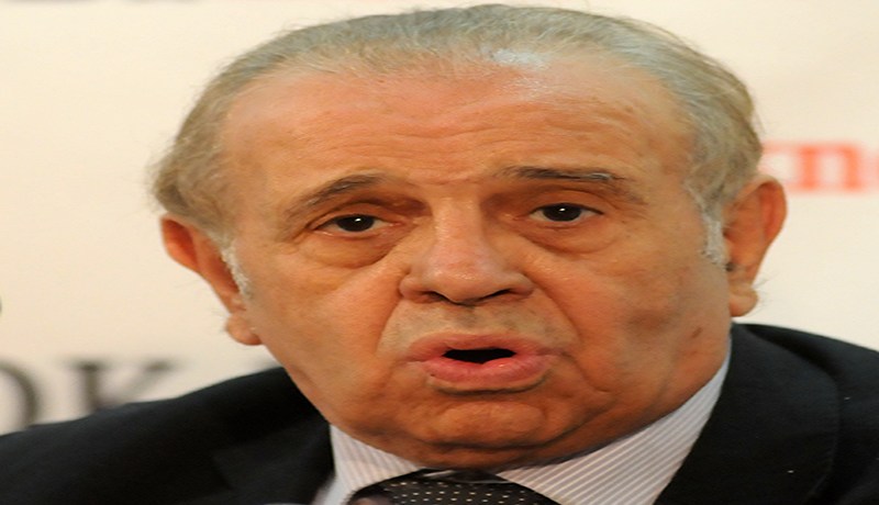 قسنطيني ينتقد الولاة