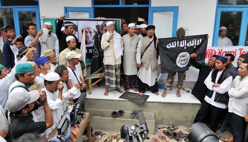 القضاء على 3 عناصر من  داعش في أندونسيا