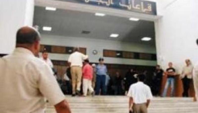 صاحب ''كباريه'' متورّط في حيازة أجهزة ''تالكي ولكي'' خاصة بسلك الأمن