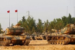 تركيا تنشر دبابات على طول حدودها مع العراق