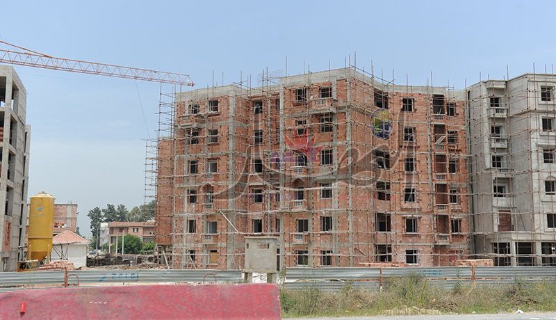 وزارة السكن تجمّد اعتماد 999 مُرق عقاري لـ 6 أشهر