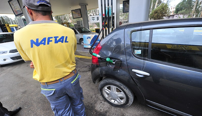 عجز الميزانية سيبلغ 30 بالمائة ويجب إعادة النظر في أسعار الوقود