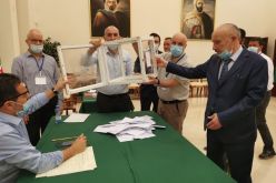 إنتهاء عملية التصويت في مقر السفارة الجزائرية بالدوحة في قطر وبدأ عملية فرز الأصوات