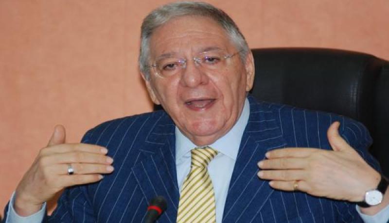 ولد عباس يبشّر رؤوس قوائم «الآفلان» هاتفيا