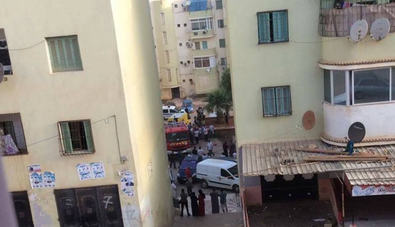 بالصور .. حريق يلتهم عمارة بتيبازة