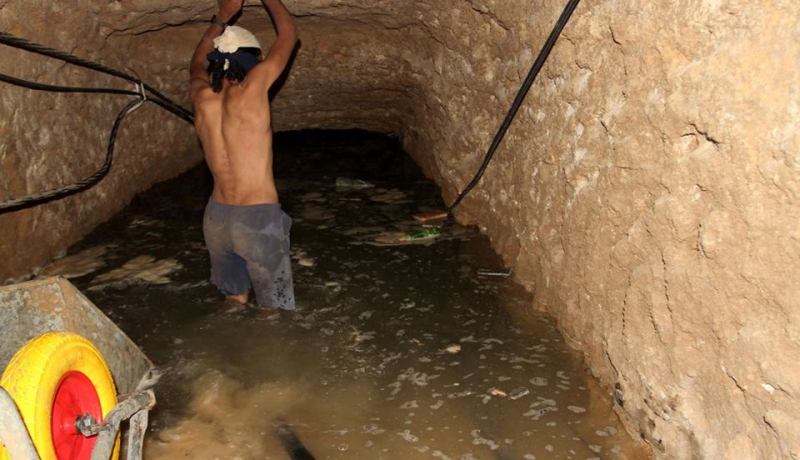 7 فلسطنيين عالقون في نفق بعد انهيار أرضي في غزة