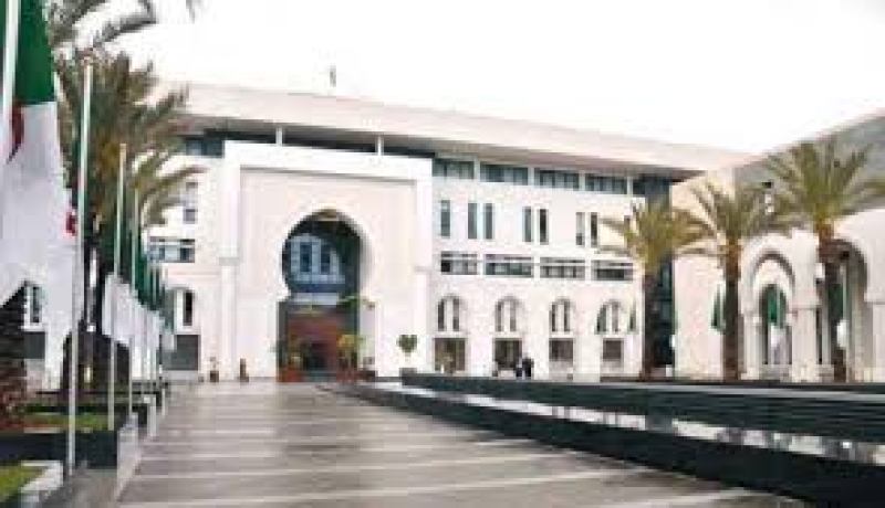 لعمامرة يستقبل رئيس بعثة ملاحظي الجامعة العربية لرئاسيات 17 أفريل