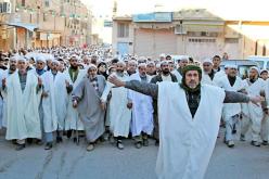 العشرات من الميزابيين يحتجون ببجاية ويطالبون سلال بالتدخل العاجل