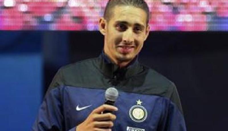 أنتر ميلان يوافق على انتقال الجزائري إسحاق بلفوضيل إلى بارما مقابل استعادة بيابياني